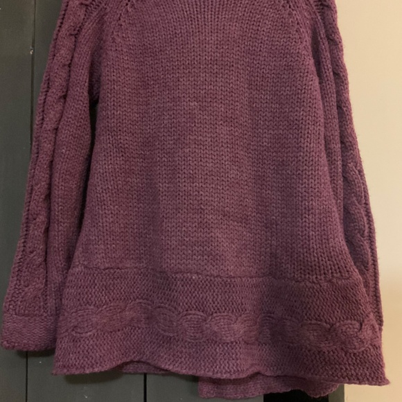 Deep purple cardigan in size medium by Carducci - Picture 4 of 6